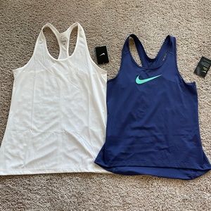 Set of 2 Women's Nike women's Tank Tops